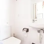 Mouraria I, Eco-duplex, French Balcony & Smart Check-in * Lissabon