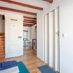Mouraria I, Eco-duplex, French Balcony & Smart Check-in *