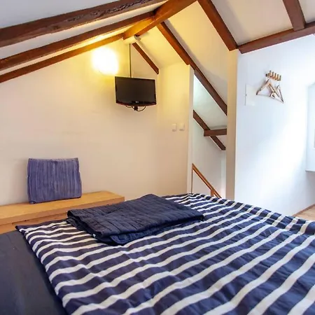 Mouraria I, Eco-duplex, French Balcony & Smart Check-in * Lissabon