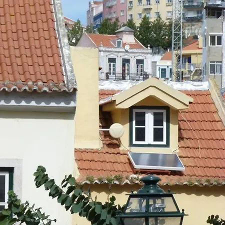 Mouraria I, Eco-duplex, French Balcony & Smart Check-in Apartament Lizbona