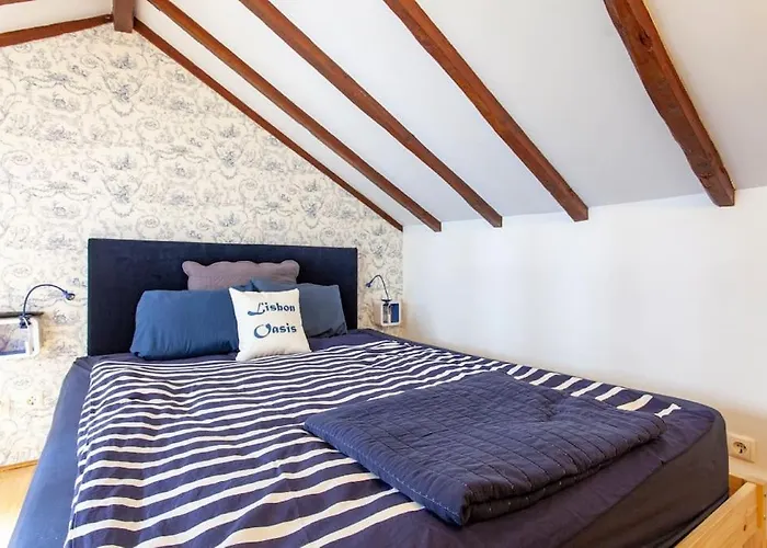アパート Mouraria I, Eco-duplex, French Balcony & Smart Check-in リスボン