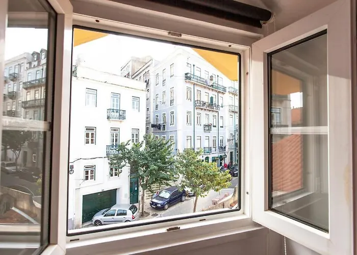 Mouraria I, Eco-duplex, French Balcony & Smart Check-in アパート