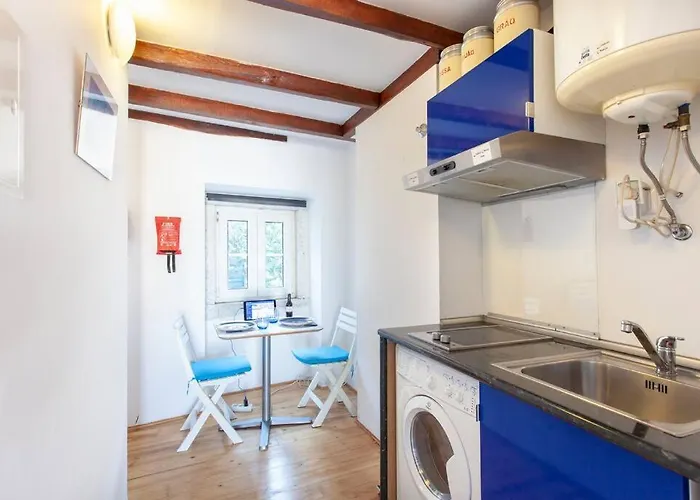 アパート Mouraria I, Eco-duplex, French Balcony & Smart Check-in リスボン