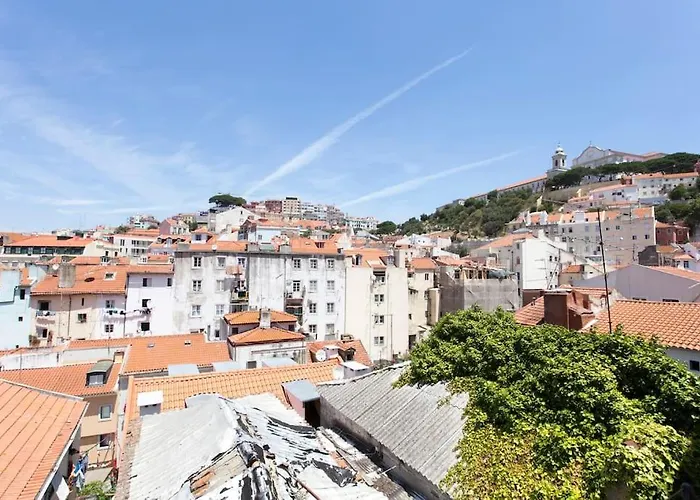 Mouraria I, Eco-duplex, French Balcony & Smart Check-in * リスボン
